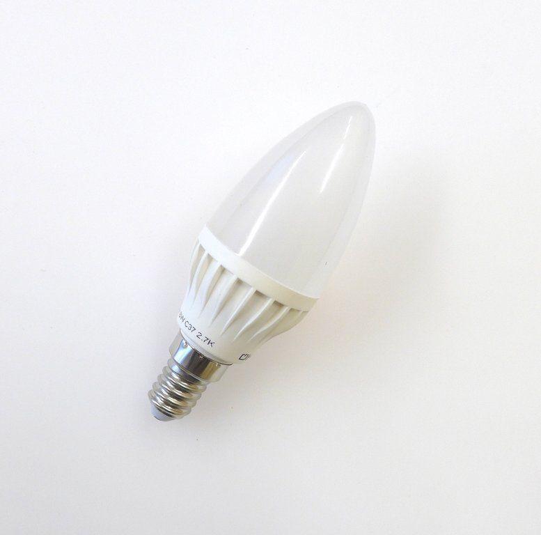 Лампа светодиодная LED свеча 5Вт Е14 белая Navigator