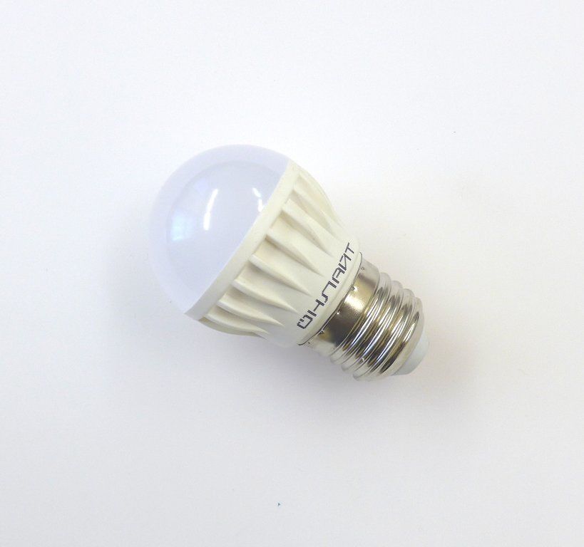 Лампа светодиодная LED 7вт E27,шар белый SAFFIT
