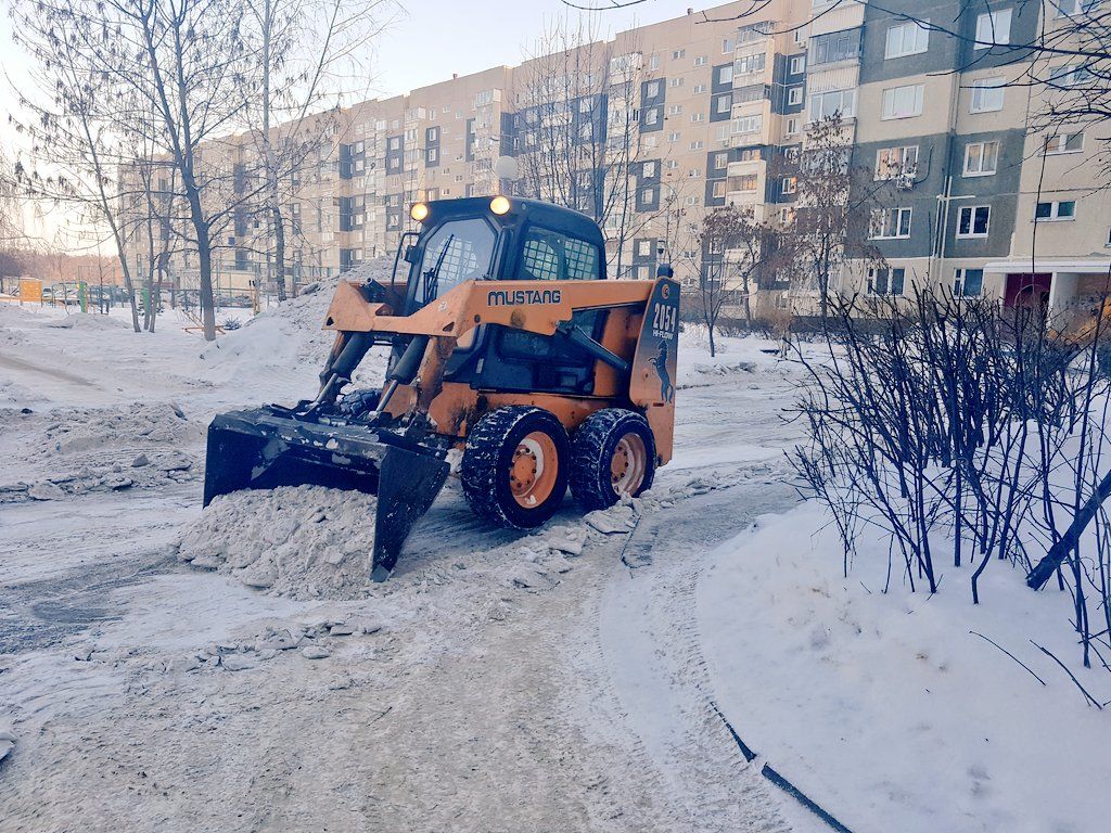 Уборка и вывоз снега в Ижевске по выгодной цене - заказать на Пульсе цен