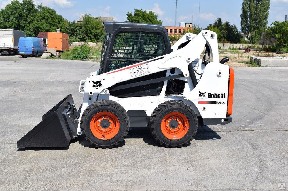 Мини погрузчик BobCat 590 в аренду