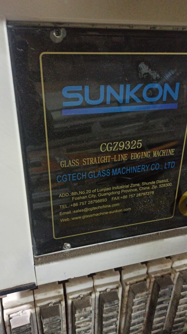 Машина по обработке кромки стекла с защитным кожухом CGZ 9325 SUNKON 2