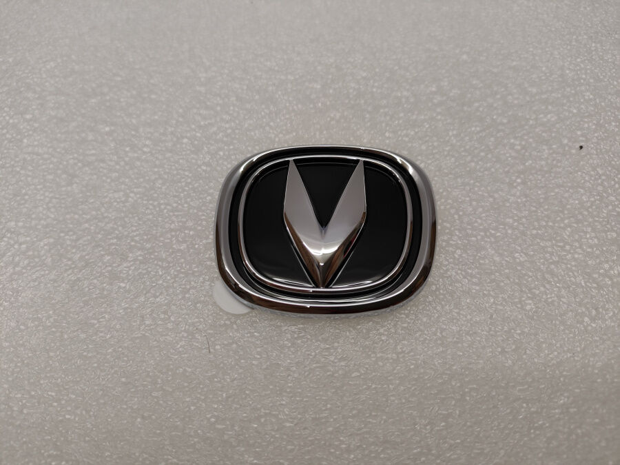 V-образный логотип (45 * 45, черный фон) S111F271401-0900 Changan CS35 Plus