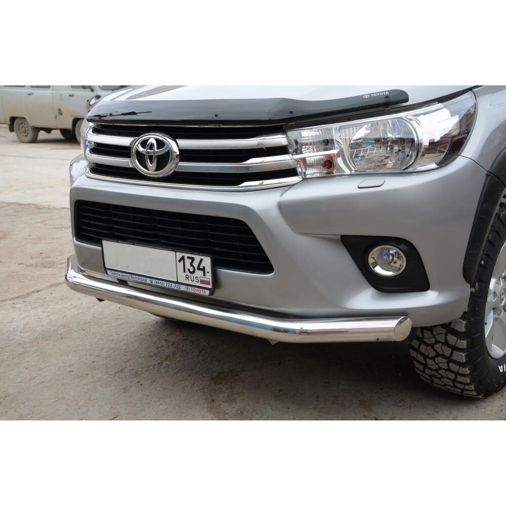 Защита переднего бампера Toyota Hilux 2015