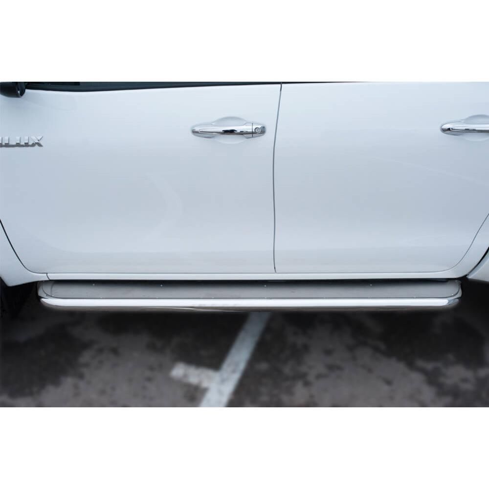 Toyota Hilux 2015-2020 Пороги труба d63 с листом (Лист нерж,проф.нерж) (Вариант3)