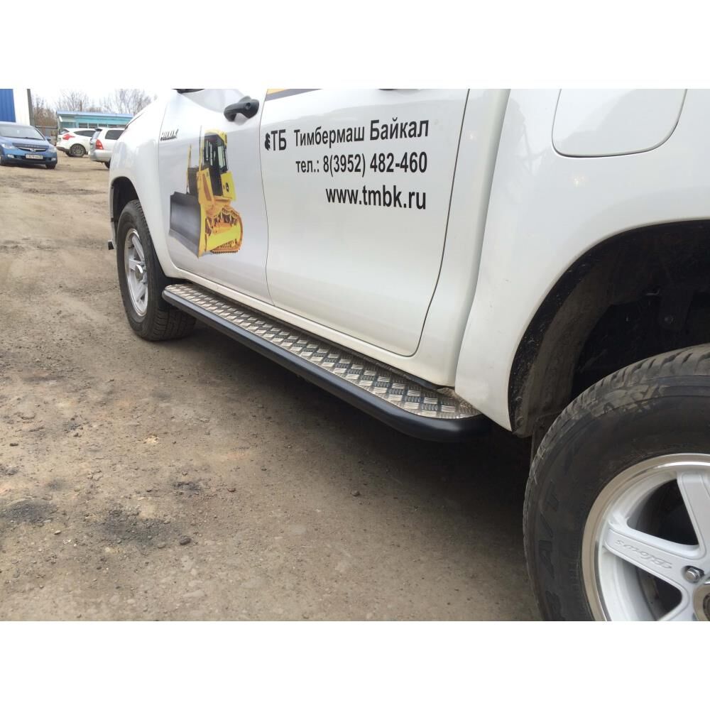 Пороги силовые с накладками для Toyota HILUX Revo (2015-)