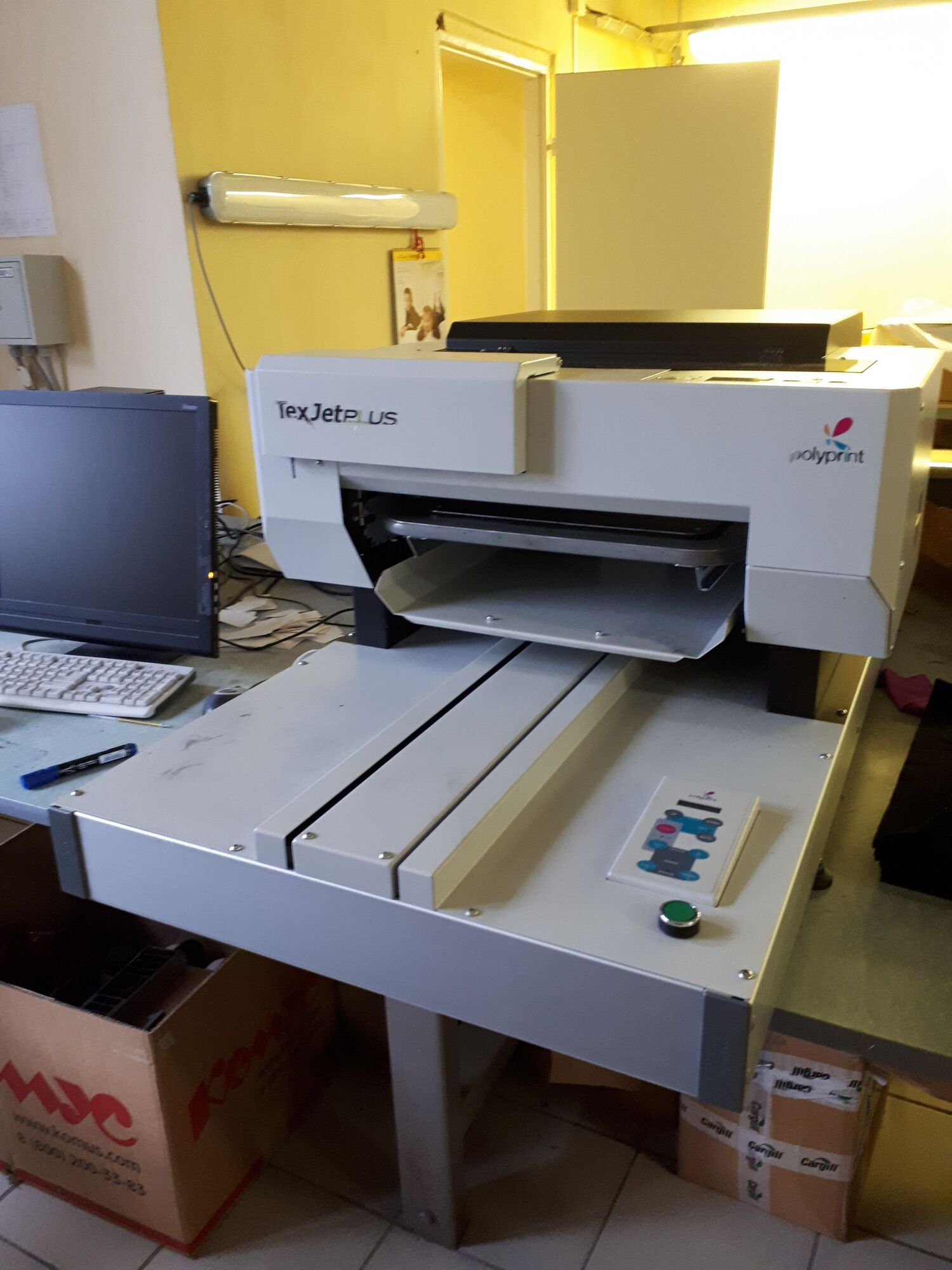 Струйный принтер для нанесения изображения