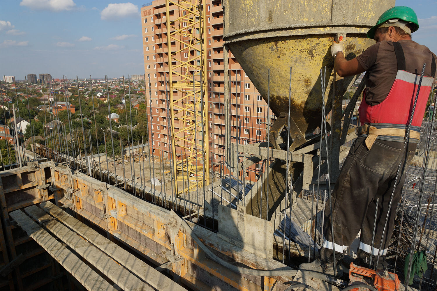 Купить бадью для бетона БН 1,0 м3 от производителя в Краснодаре -  Промышленник