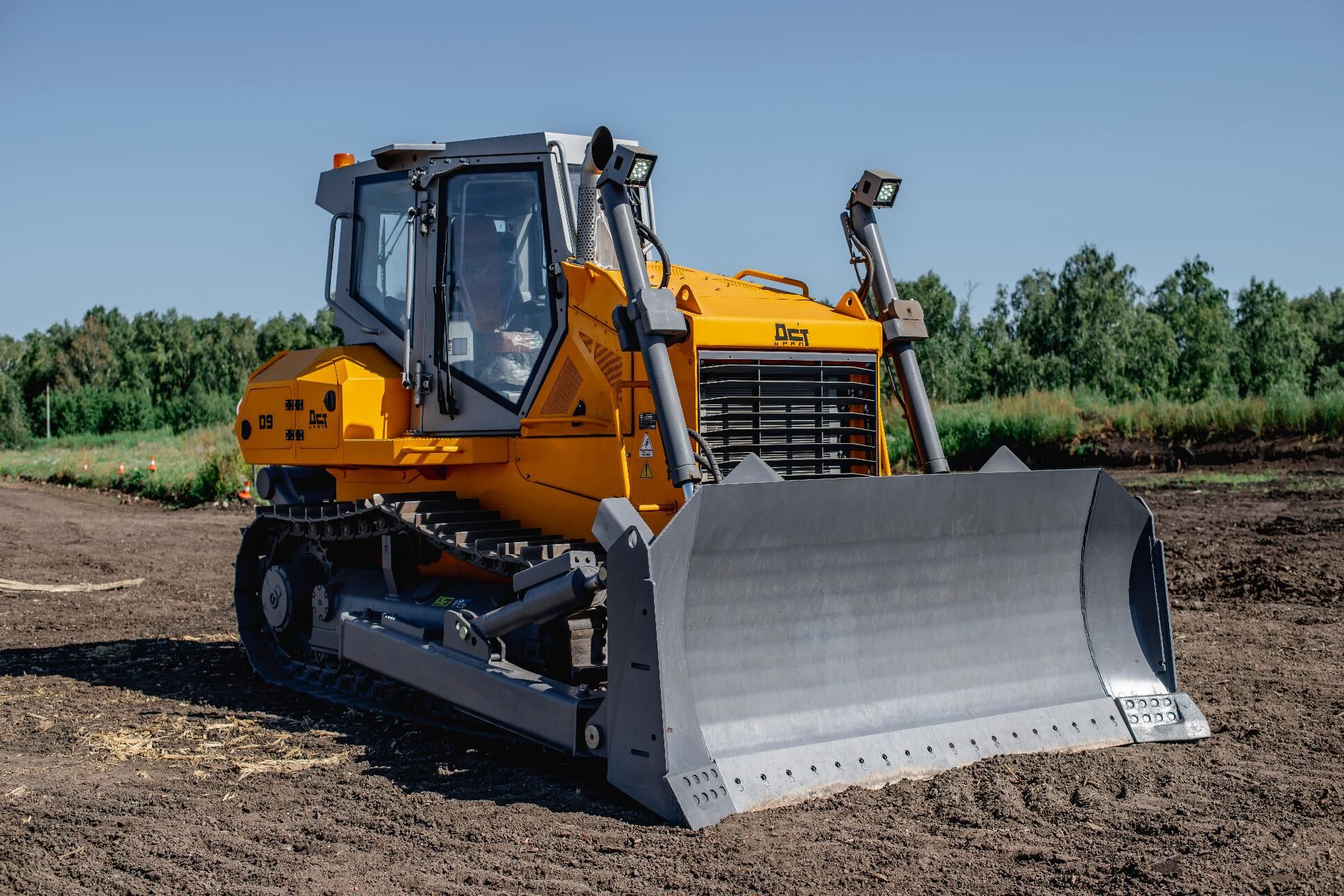 Бульдозер дст урал d10 болотоход. Дст урал d9. Бульдозер дст урал d10 болотоход. Дст урал d9. Дст урал бульдозеры d9.