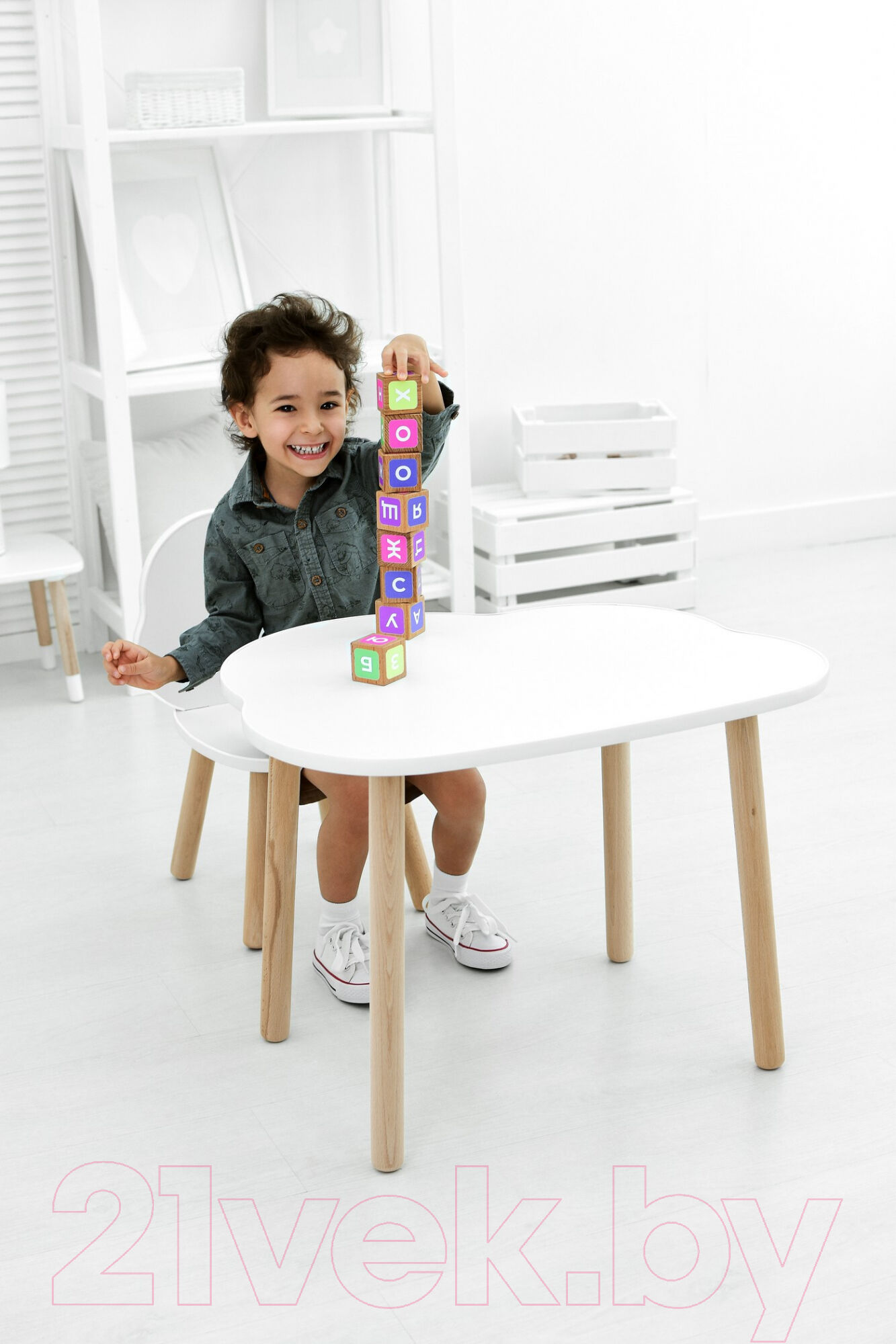 Комплект мебели с детским столом Mega Toys Облачко / 71023/70023ЛДСП 3