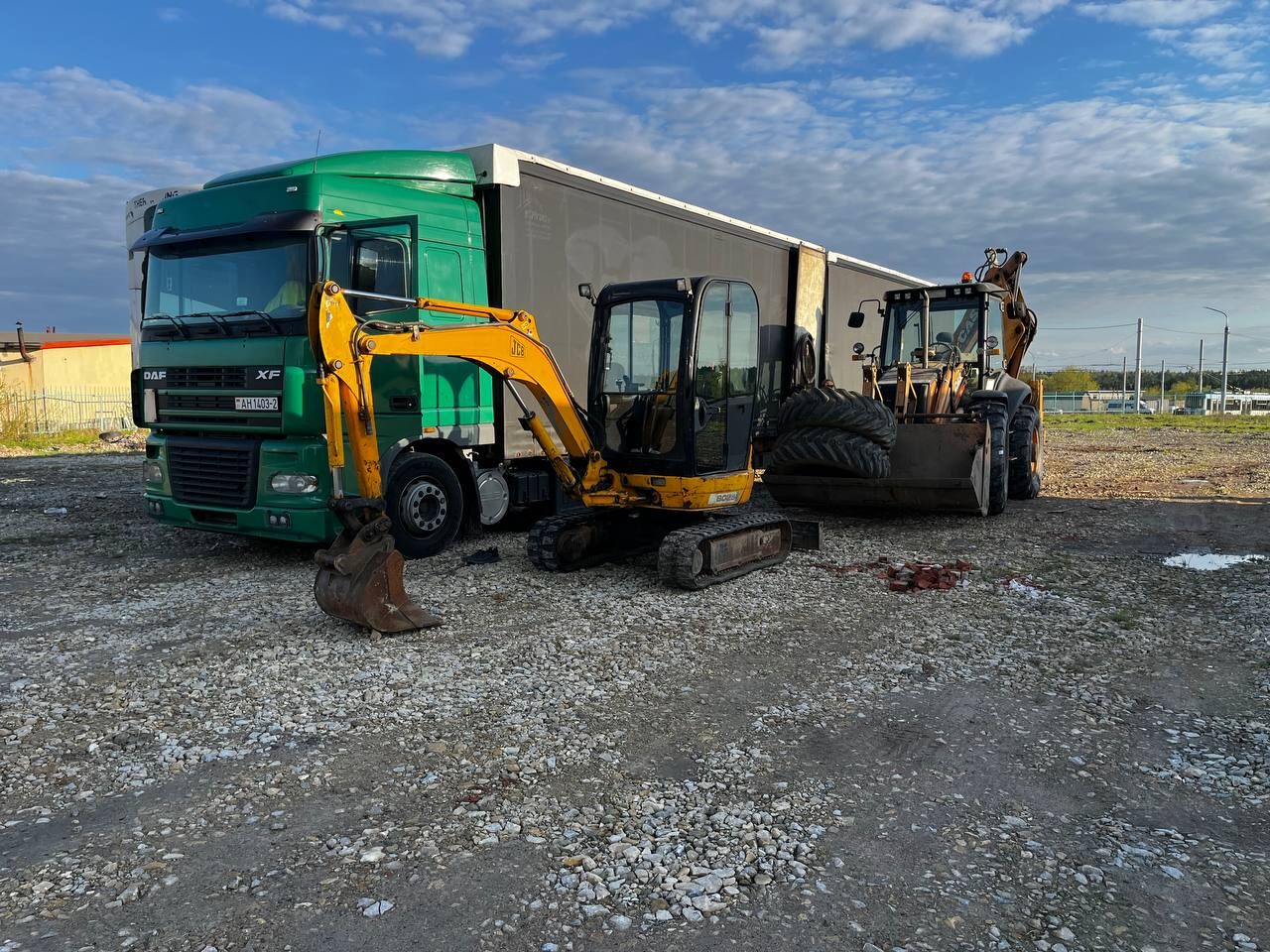 Аренда землеройной спецтехники (экскаваторы) Case, JCB в Витебске, Аренда  землеройной спецтехники (экскаваторы) Case, JCB цена Витебск, аренда  экскаватора для рытья котлованов и траншей Витебск