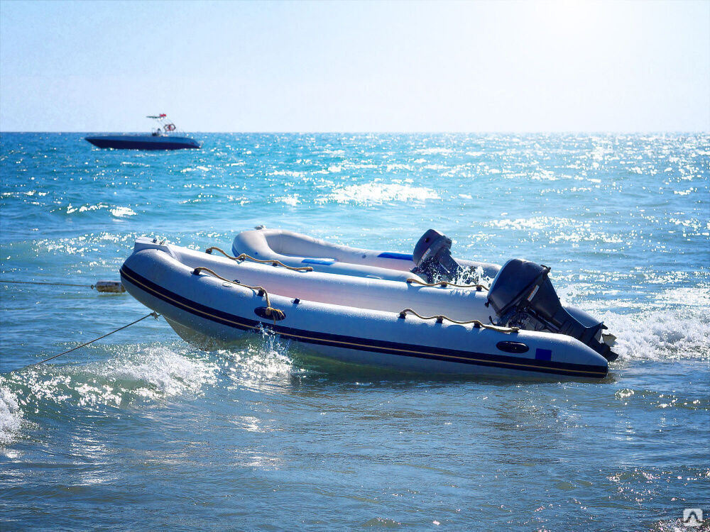 Комплект моторная лодка с мотором и прицепом